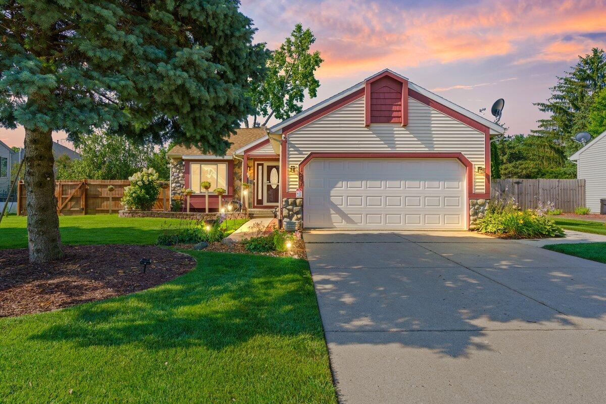 1277 Calumet Road Dewitt, MI 48820 - Photo 1 of 41 Media Jett - 10