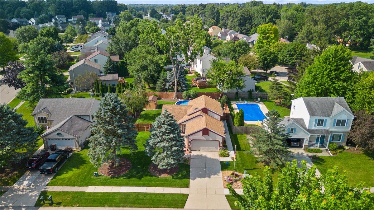 1277 Calumet Road Dewitt, MI 48820 - Photo 6 of 41 07-Media Jett - 01