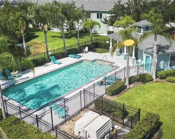 $2,400 | 10033 Moorshire Circle, Orlando, FL 32829