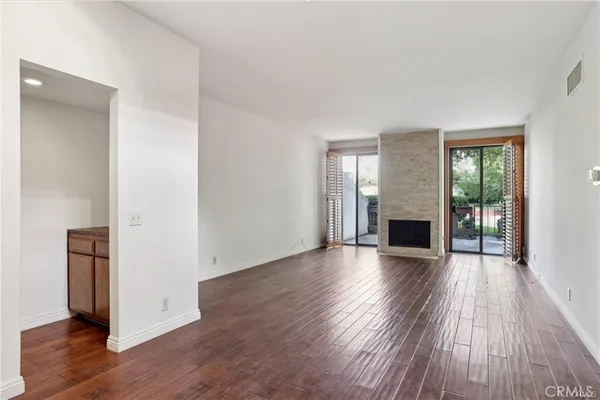 $5,300 | 3213 La Encina Way, Unit 28, Pasadena, CA 91107