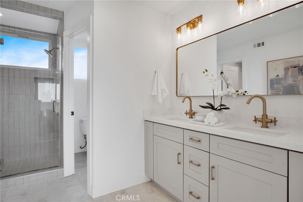 34511 Calle Monte Dana Point, CA 92624 - Photo 23 of 39 Luxurious primary bathroom