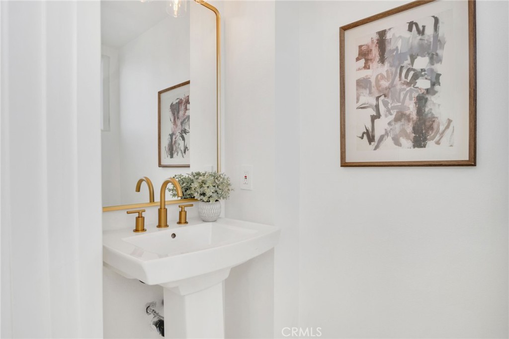 34511 Calle Monte Dana Point, CA 92624 - Photo 26 of 39 2nd floor half bath