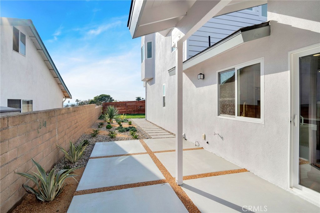 34511 Calle Monte Dana Point, CA 92624 - Photo 31 of 39 Concrete pavers