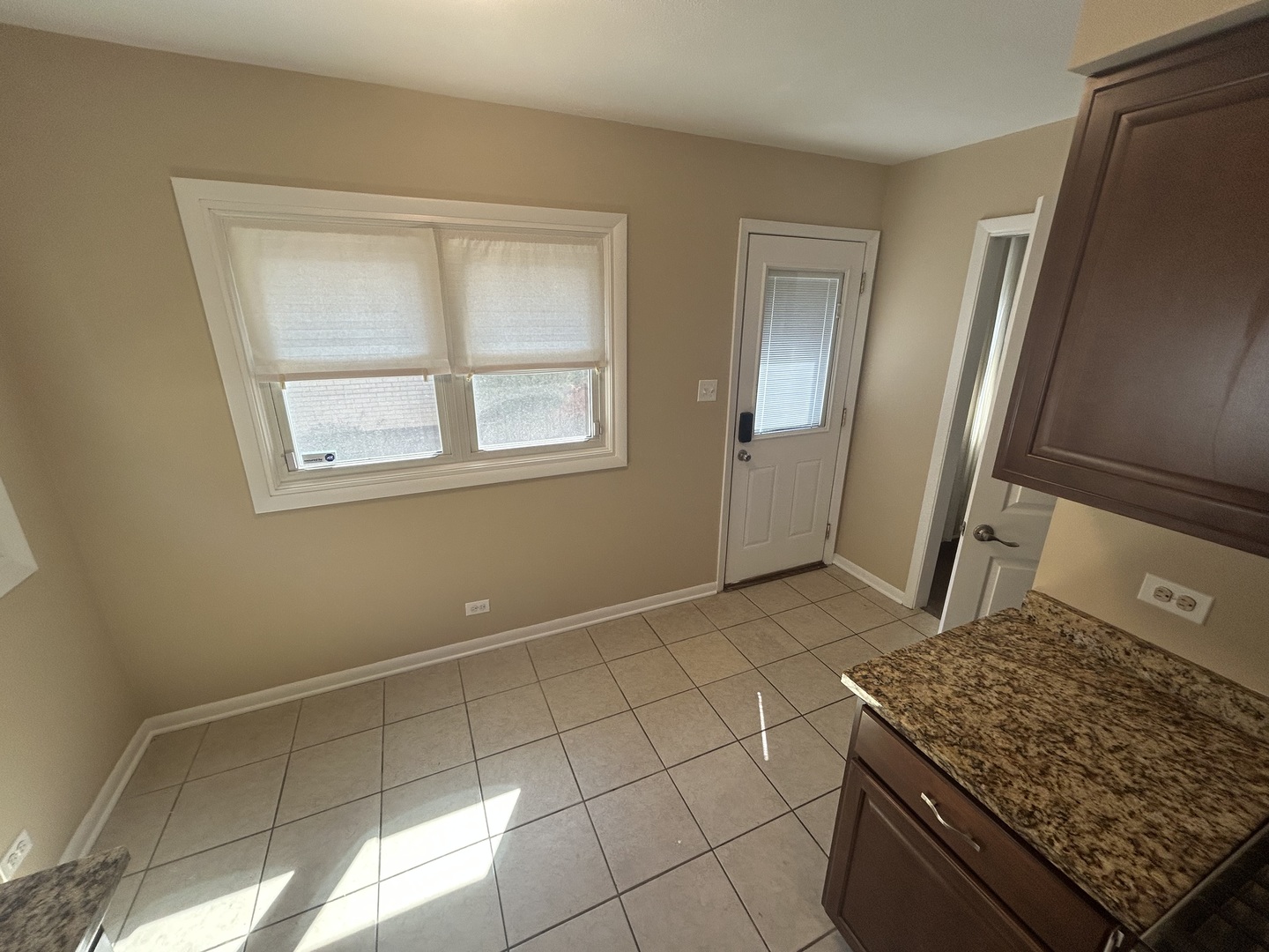 1317 North Mitchell Avenue Arlington Heights, IL 60004 - Photo 8 of 16 a view of a kitchen