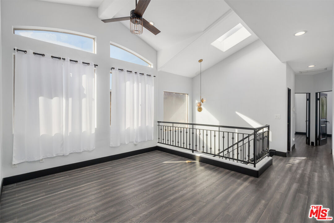 2018 Ruhland Avenue, Unit A Redondo Beach, CA 90278 - Photo 13 of 24 Gallery Image 13