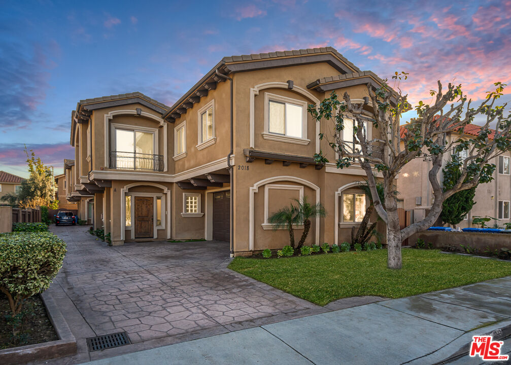 2018 Ruhland Avenue, Unit A Redondo Beach, CA 90278 - Photo 2 of 24 Gallery Image 2
