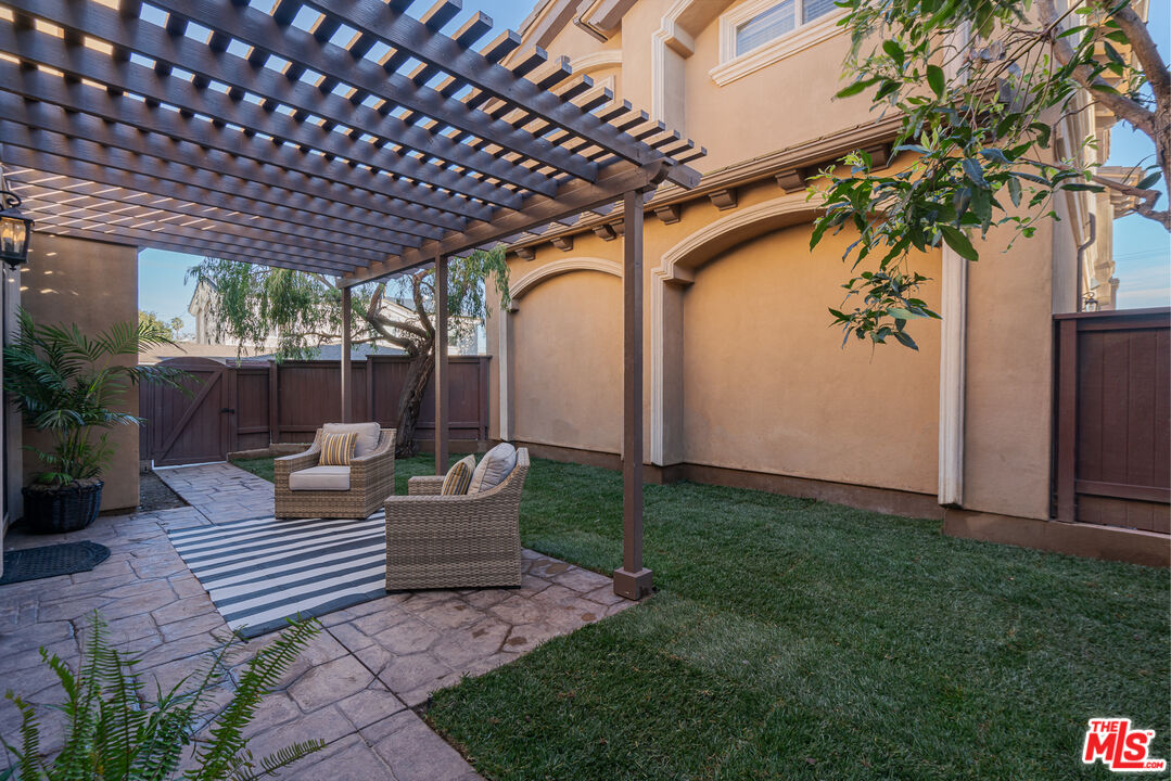 2018 Ruhland Avenue, Unit A Redondo Beach, CA 90278 - Photo 3 of 24 Gallery Image 3