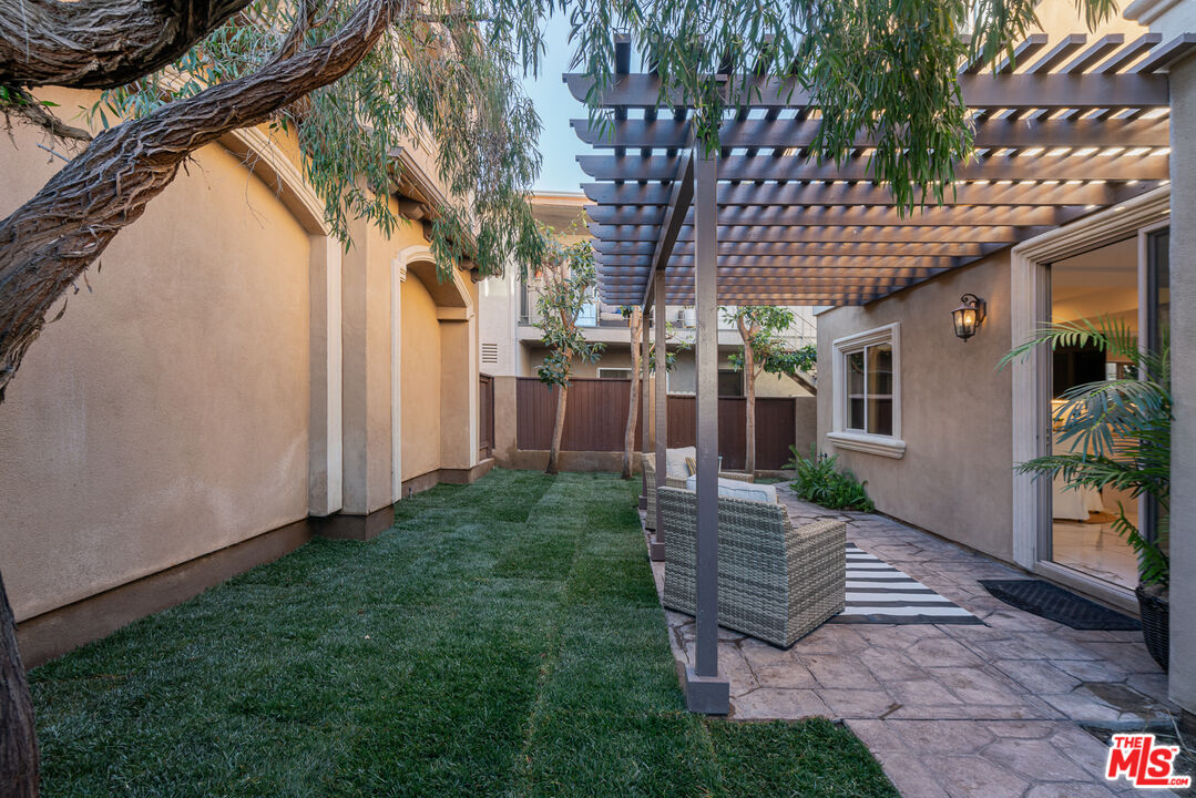 2018 Ruhland Avenue, Unit A Redondo Beach, CA 90278 - Photo 6 of 24 Gallery Image 6
