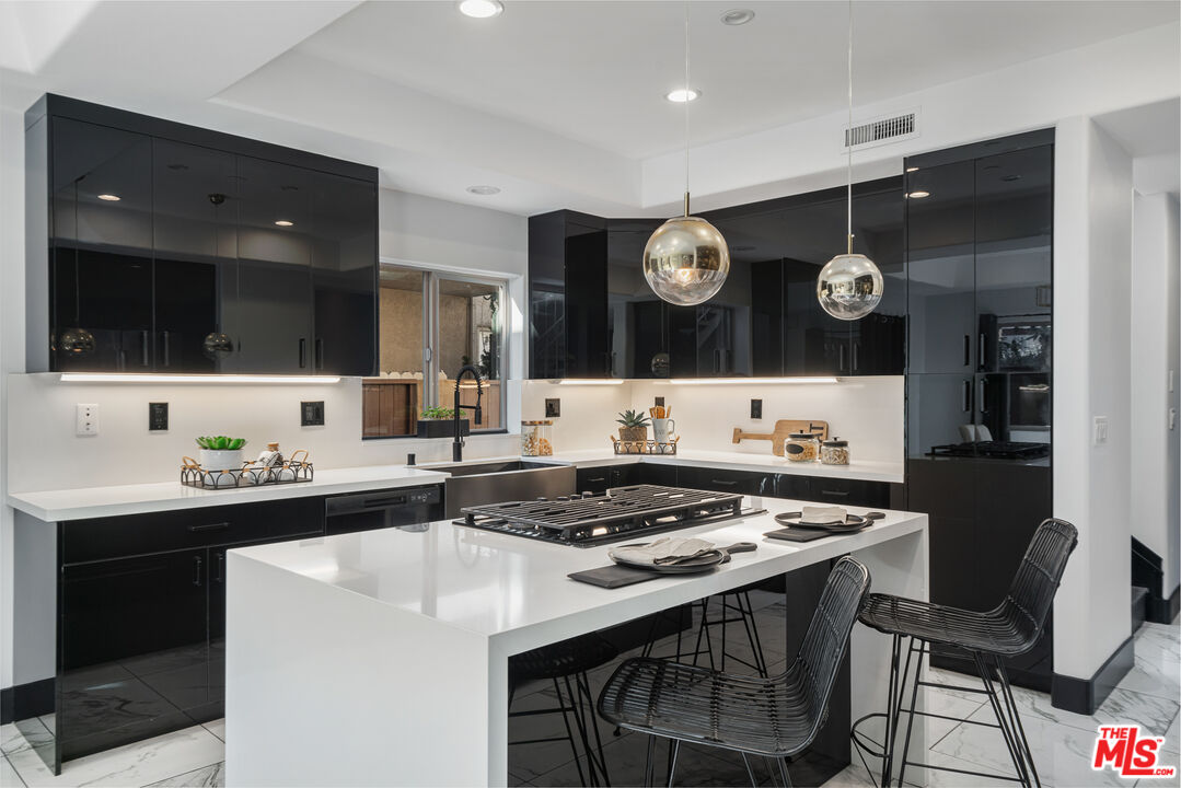 2018 Ruhland Avenue, Unit A Redondo Beach, CA 90278 - Photo 10 of 24 Gallery Image 10