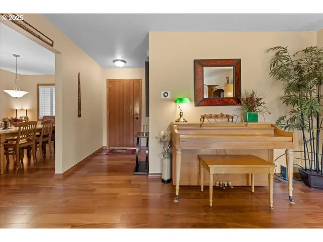 $599,900 | 2104 Northeast 165th Drive, Portland, OR 97230