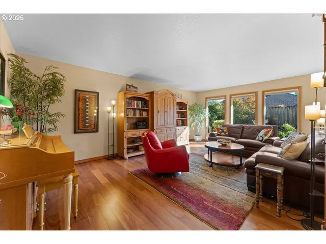 $599,900 | 2104 Northeast 165th Drive, Portland, OR 97230