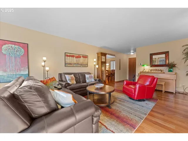 $599,900 | 2104 Northeast 165th Drive, Portland, OR 97230