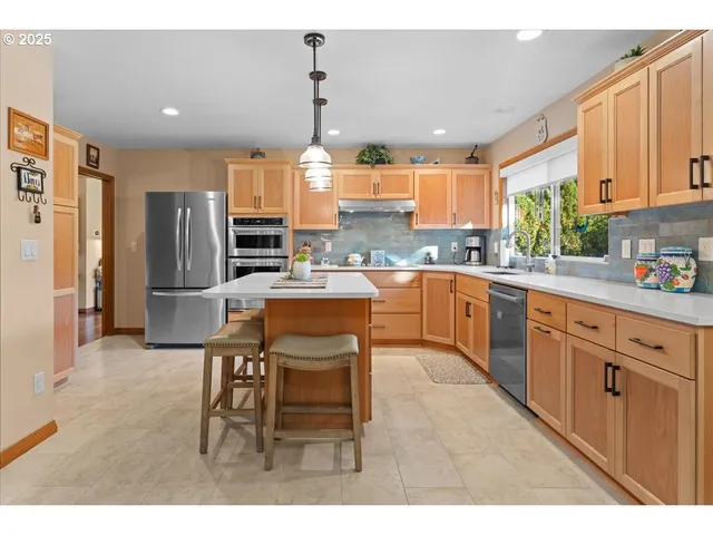 $599,900 | 2104 Northeast 165th Drive, Portland, OR 97230