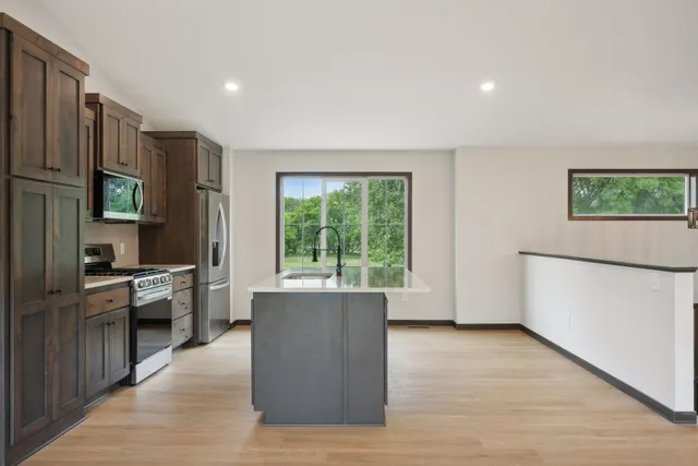 $500,000 | 21349 Cottonwood Street Northwest, Oak Grove, MN 55011