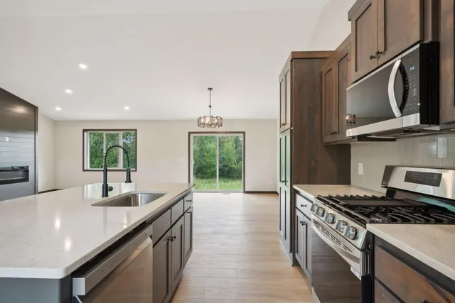 $500,000 | 21349 Cottonwood Street Northwest, Oak Grove, MN 55011