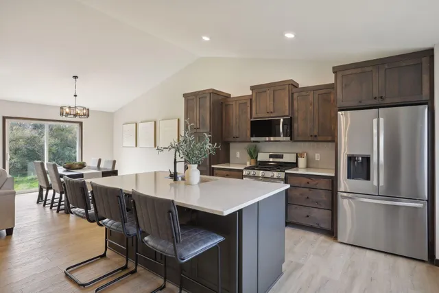 $500,000 | 21349 Cottonwood Street Northwest, Oak Grove, MN 55011