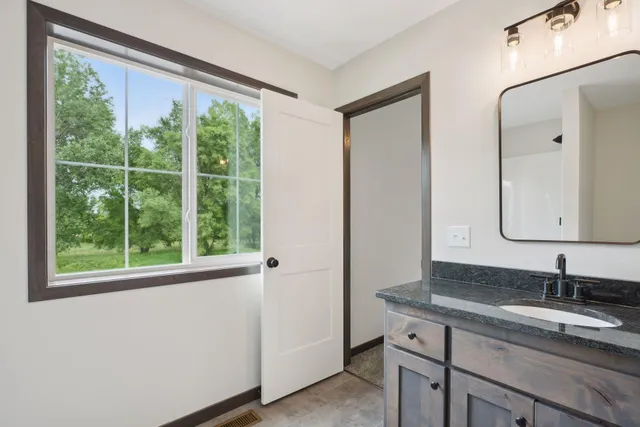 $500,000 | 21349 Cottonwood Street Northwest, Oak Grove, MN 55011