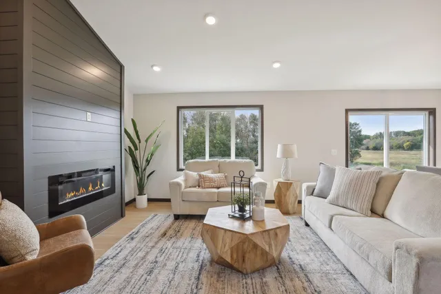 $500,000 | 21349 Cottonwood Street Northwest, Oak Grove, MN 55011