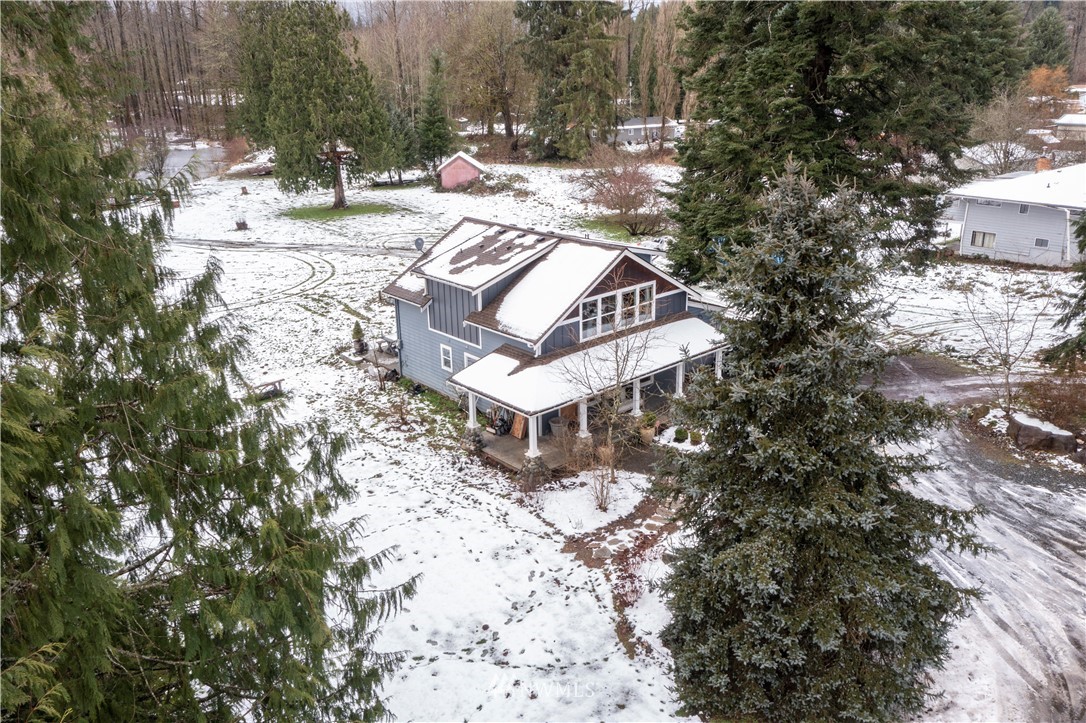314 Russell Road Snohomish, WA 98290 - Photo 3 of 23 a view of a outdoor space with sitting area