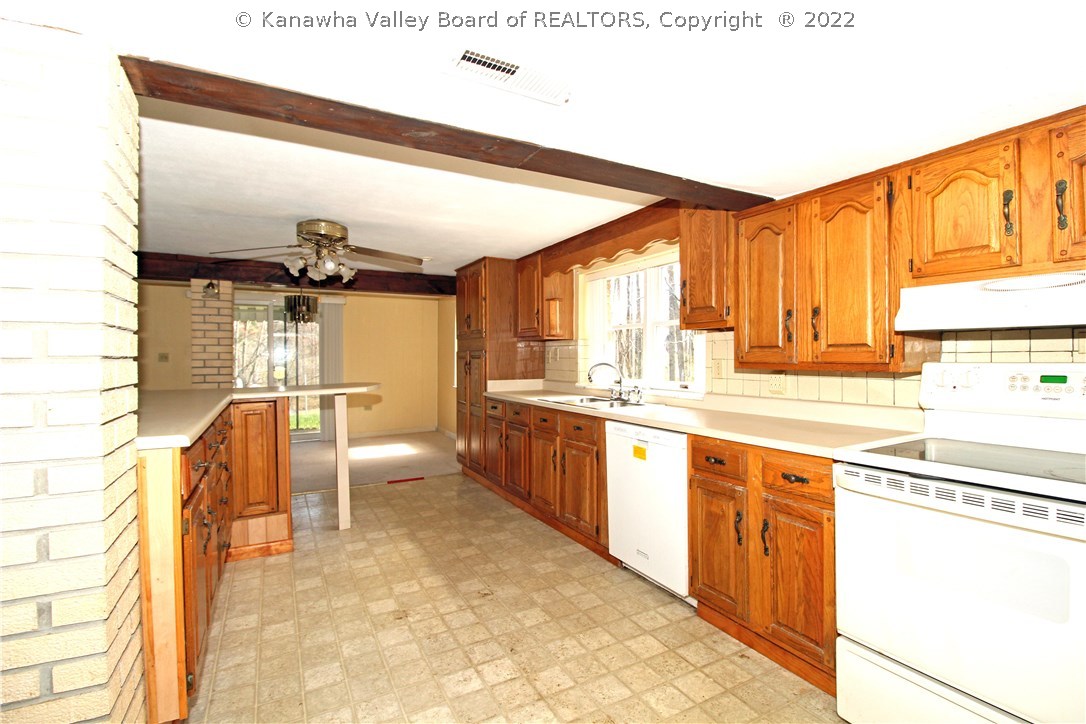 123 Rust Drive Charleston, WV 25320 - Photo 4 of 11 Gallery Image 4