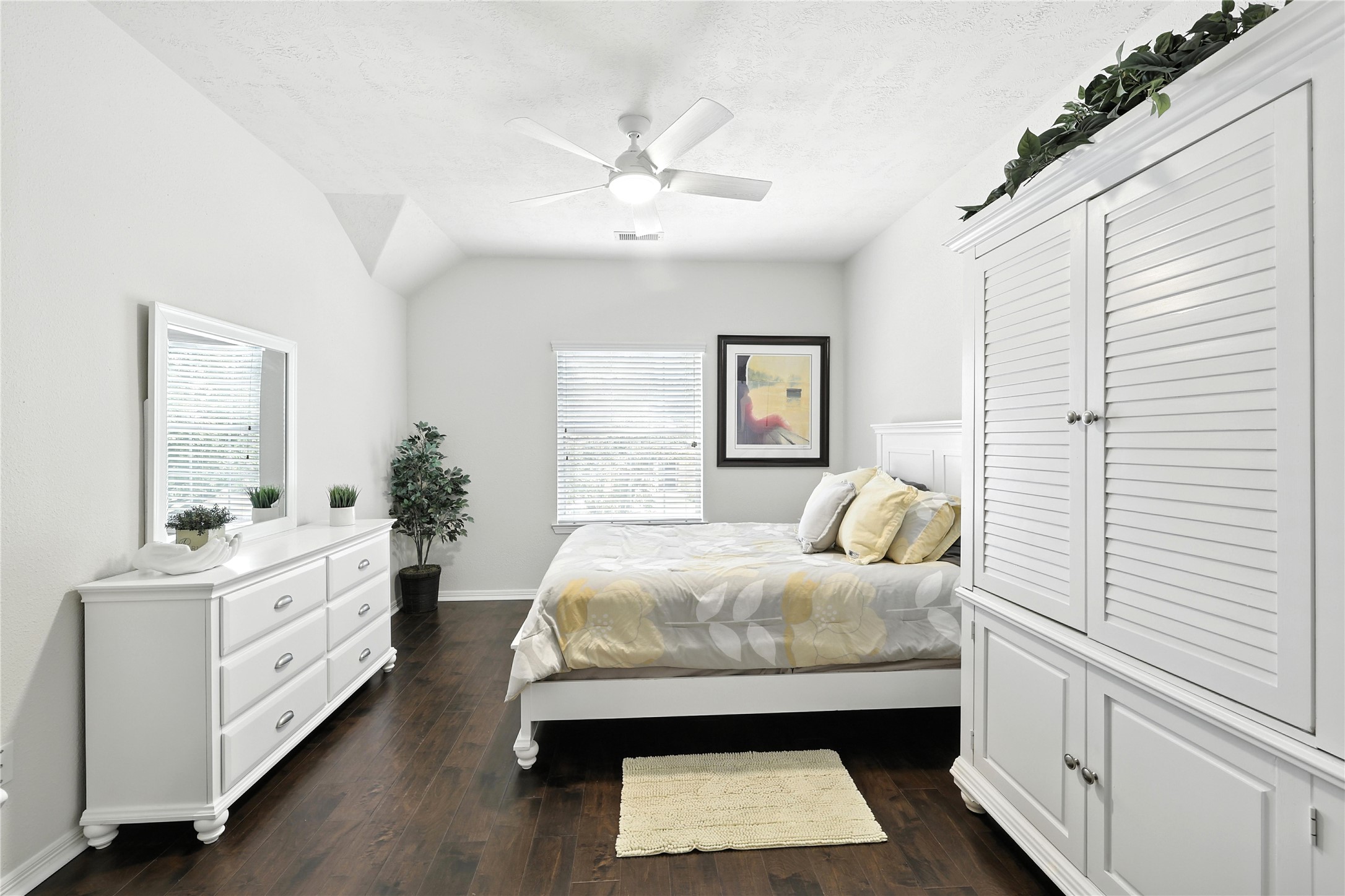 25218 Piney Heights Lane Spring, TX 77389 - Photo 26 of 40 a bedroom with a bed and a couch