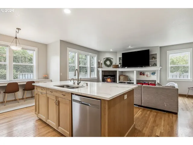 $743,000 | 791 Tukwila Drive, Woodburn, OR 97071