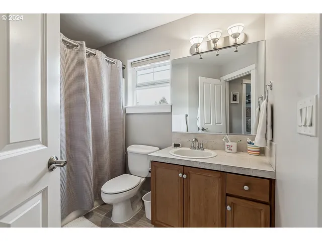 $743,000 | 791 Tukwila Drive, Woodburn, OR 97071