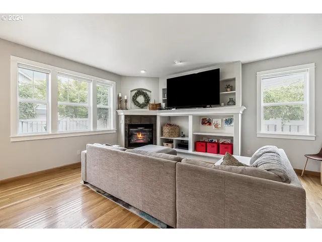 $743,000 | 791 Tukwila Drive, Woodburn, OR 97071