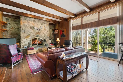 $2,699,000 | 105 Cross Pond Road, Pound Ridge, NY 10576