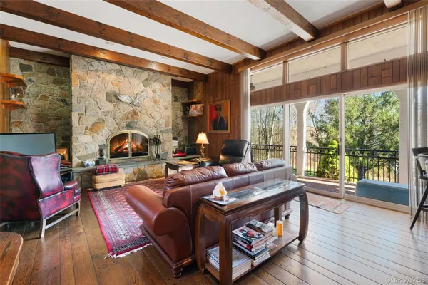 $2,699,000 | 105 Cross Pond Road, Pound Ridge, NY 10576