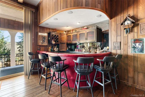 $2,699,000 | 105 Cross Pond Road, Pound Ridge, NY 10576