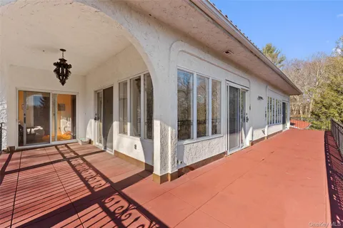 $2,699,000 | 105 Cross Pond Road, Pound Ridge, NY 10576