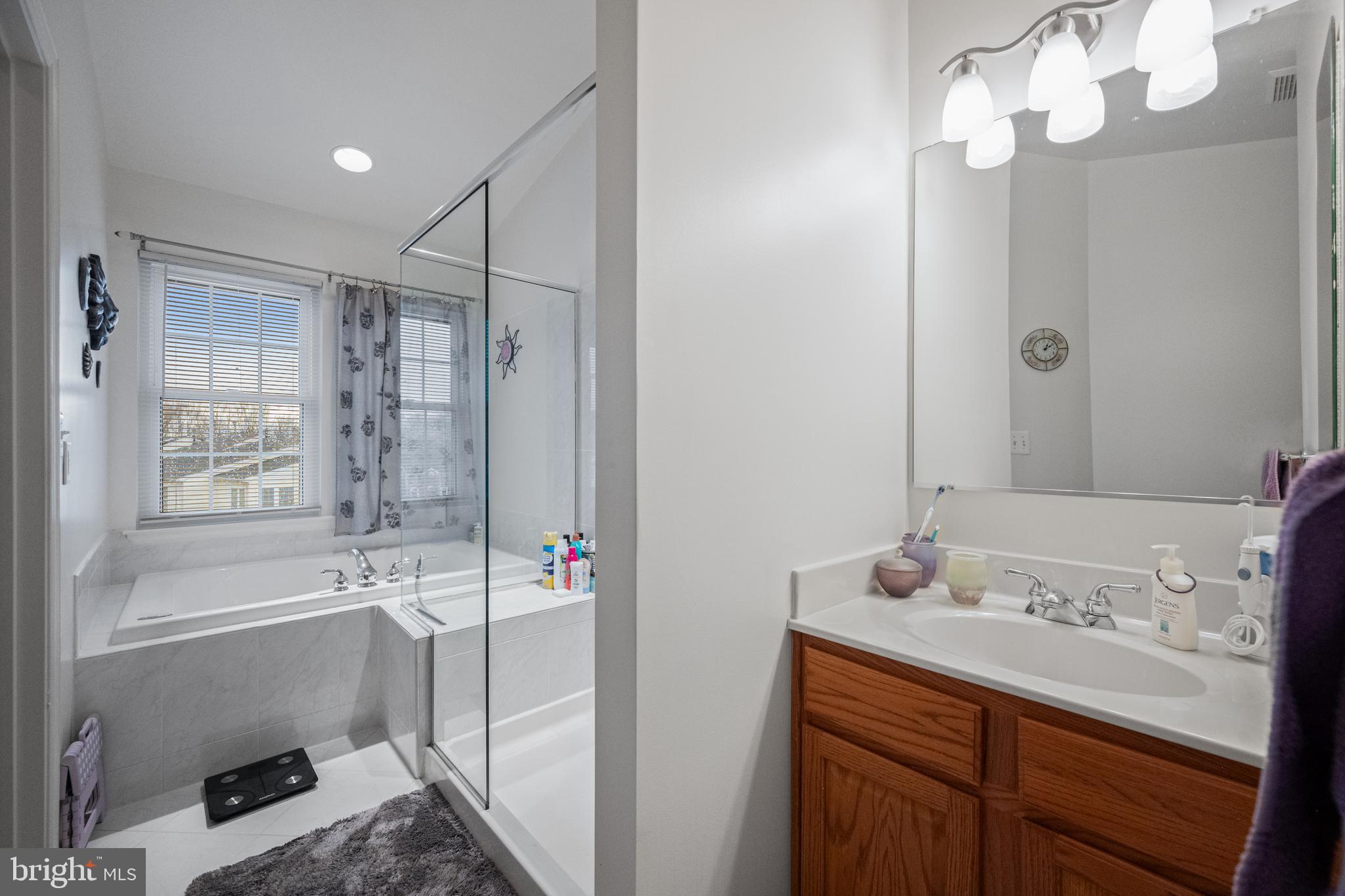 804 Mericrest Way Odenton, MD 21113 - Photo 20 of 34 Primary bathroom