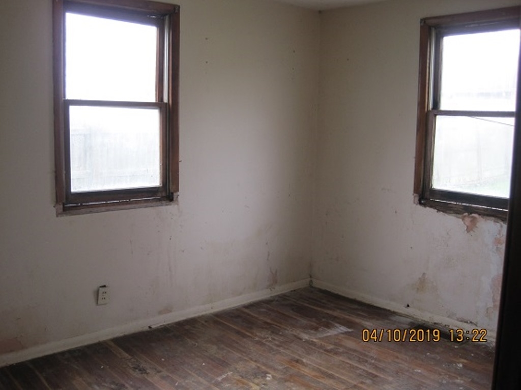 2011 North Rector Avenue Muncie, IN 47303 - Photo 4 of 7