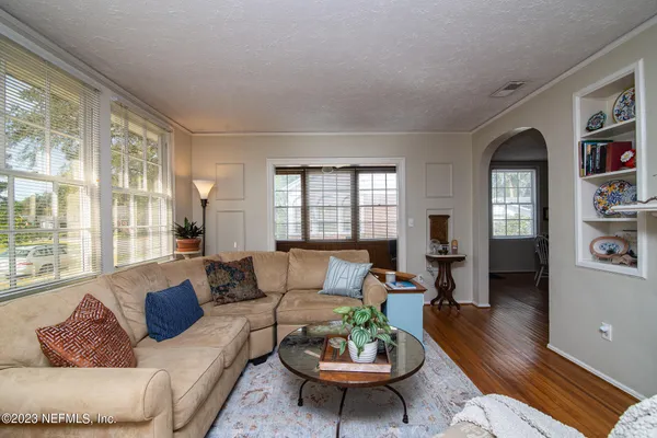 $1,995 | 1007 South Shores Road, Jacksonville, FL 32207