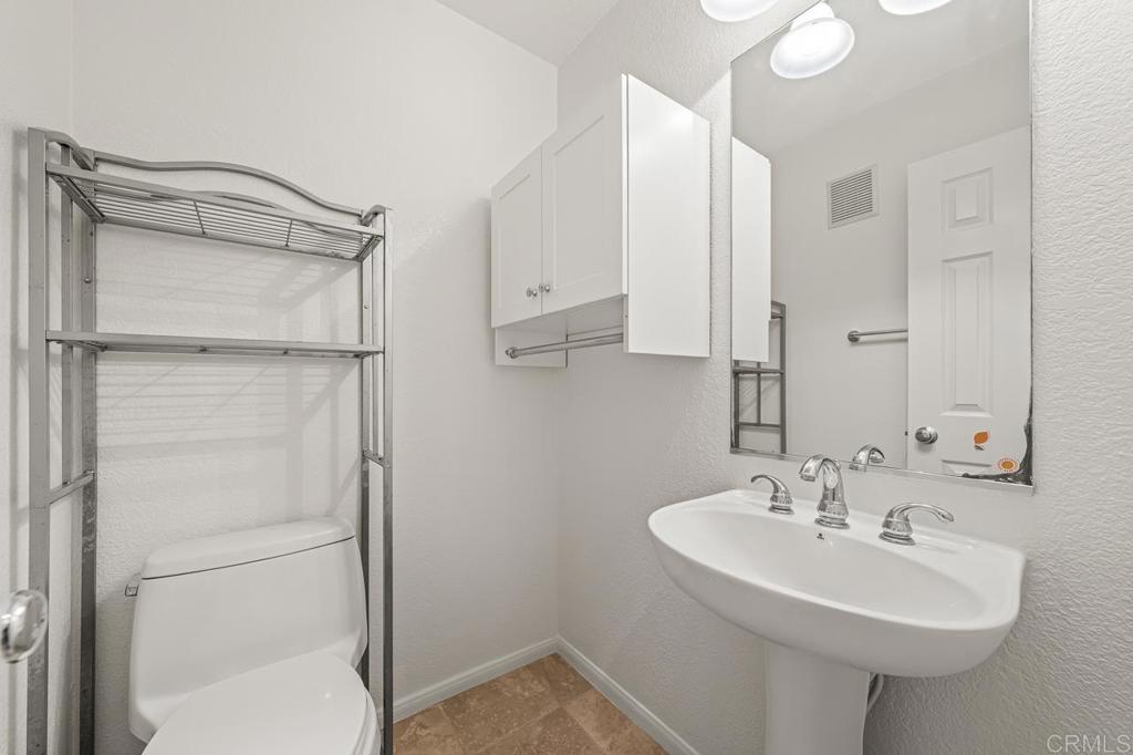 2842 Farragut Road, Unit 130 San Diego, CA 92106 - Photo 19 of 28