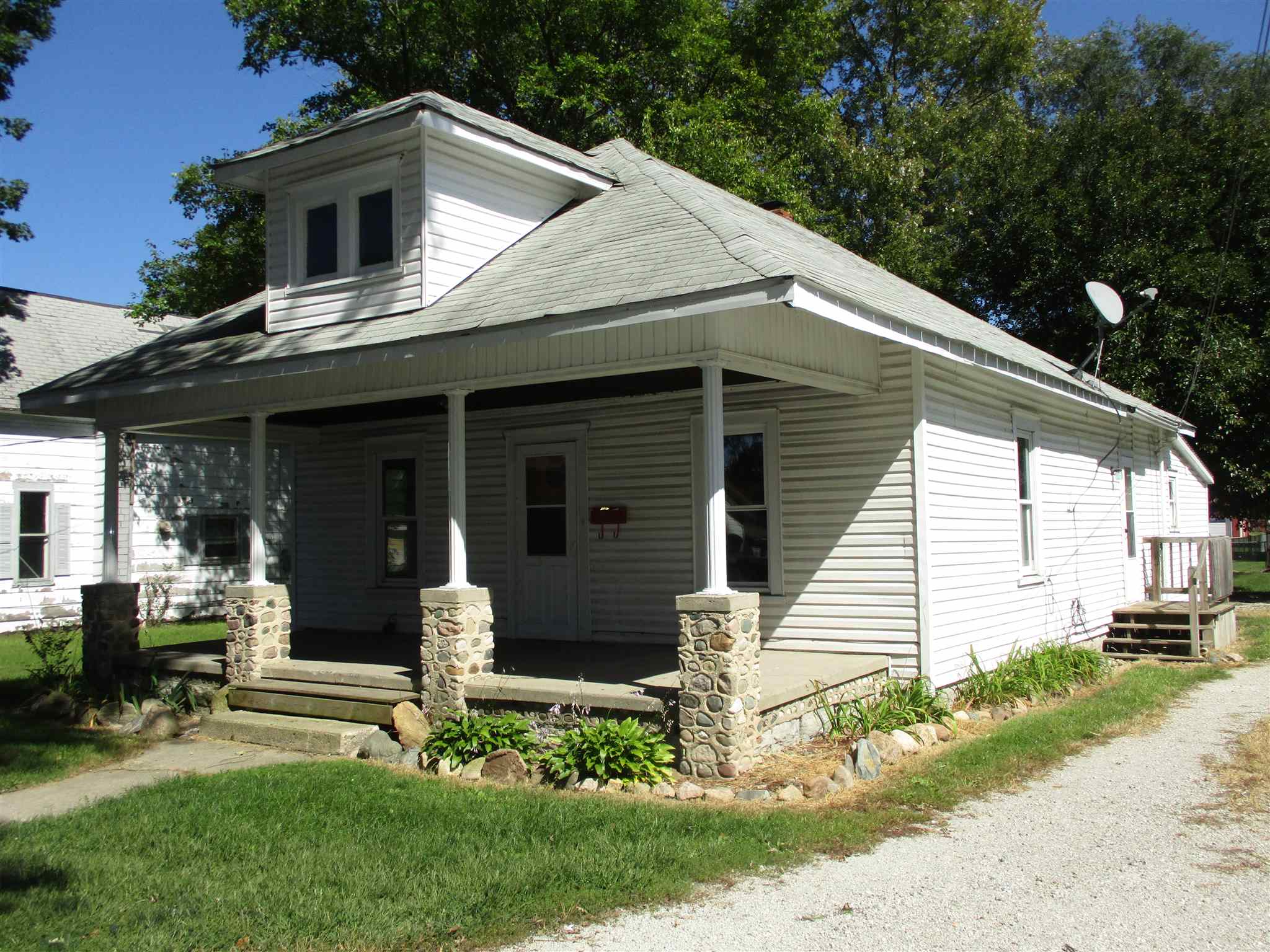 935 Park Street Rochester, IN 46975 - Photo 1 of 12 Gallery Image 1