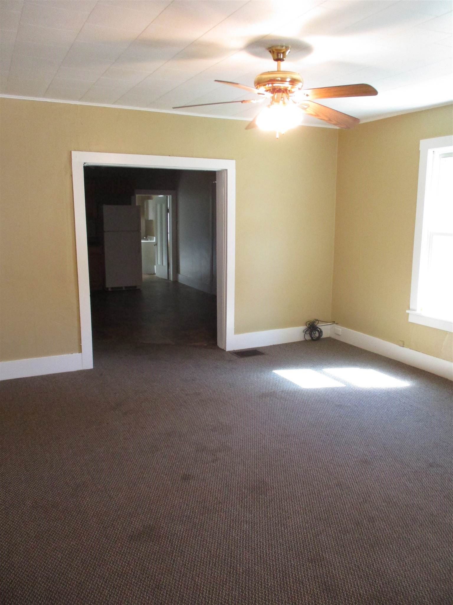 935 Park Street Rochester, IN 46975 - Photo 4 of 12 Gallery Image 4