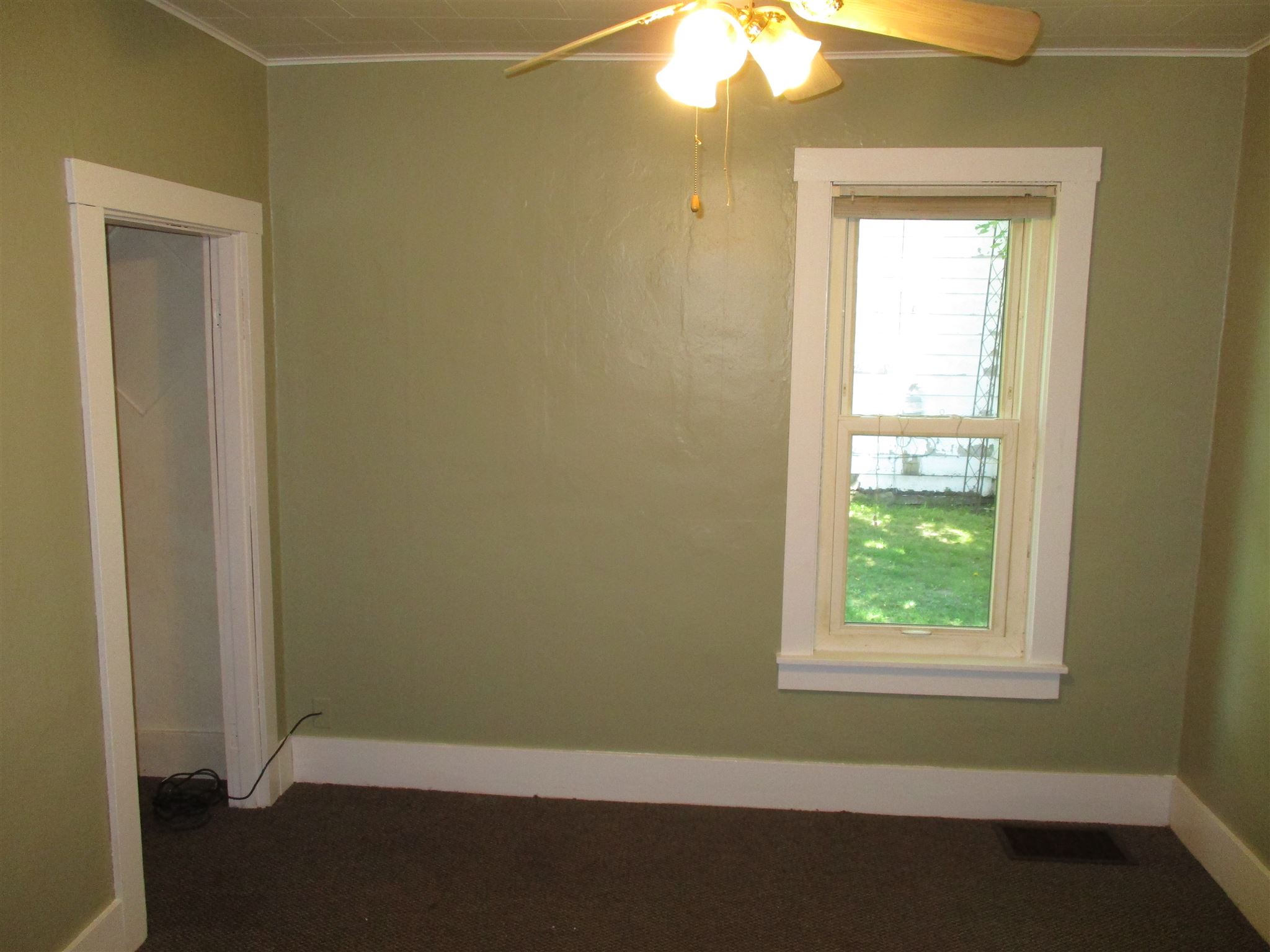 935 Park Street Rochester, IN 46975 - Photo 8 of 12 Gallery Image 8