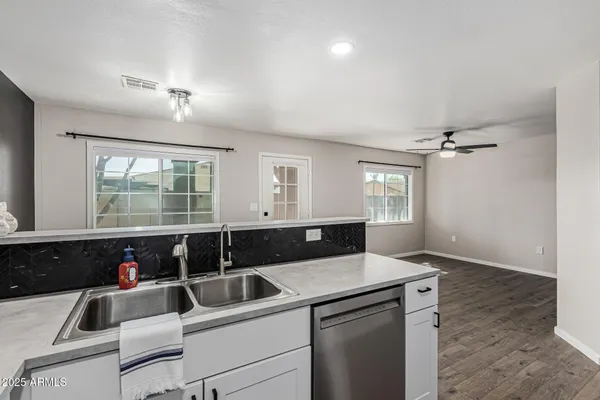 $309,000 | 125 South 56th Street, Unit 18, Mesa, AZ 85206