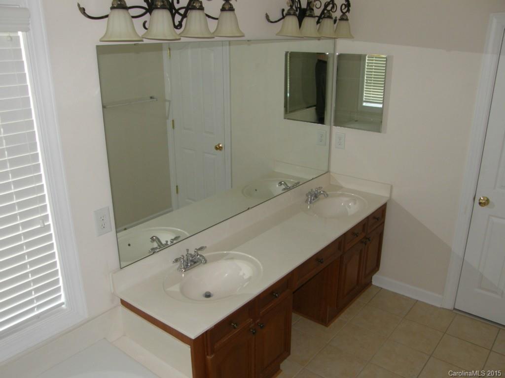 1516 Copperplate Road Charlotte, NC 28262 - Photo 13 of 22 Gallery Image 13