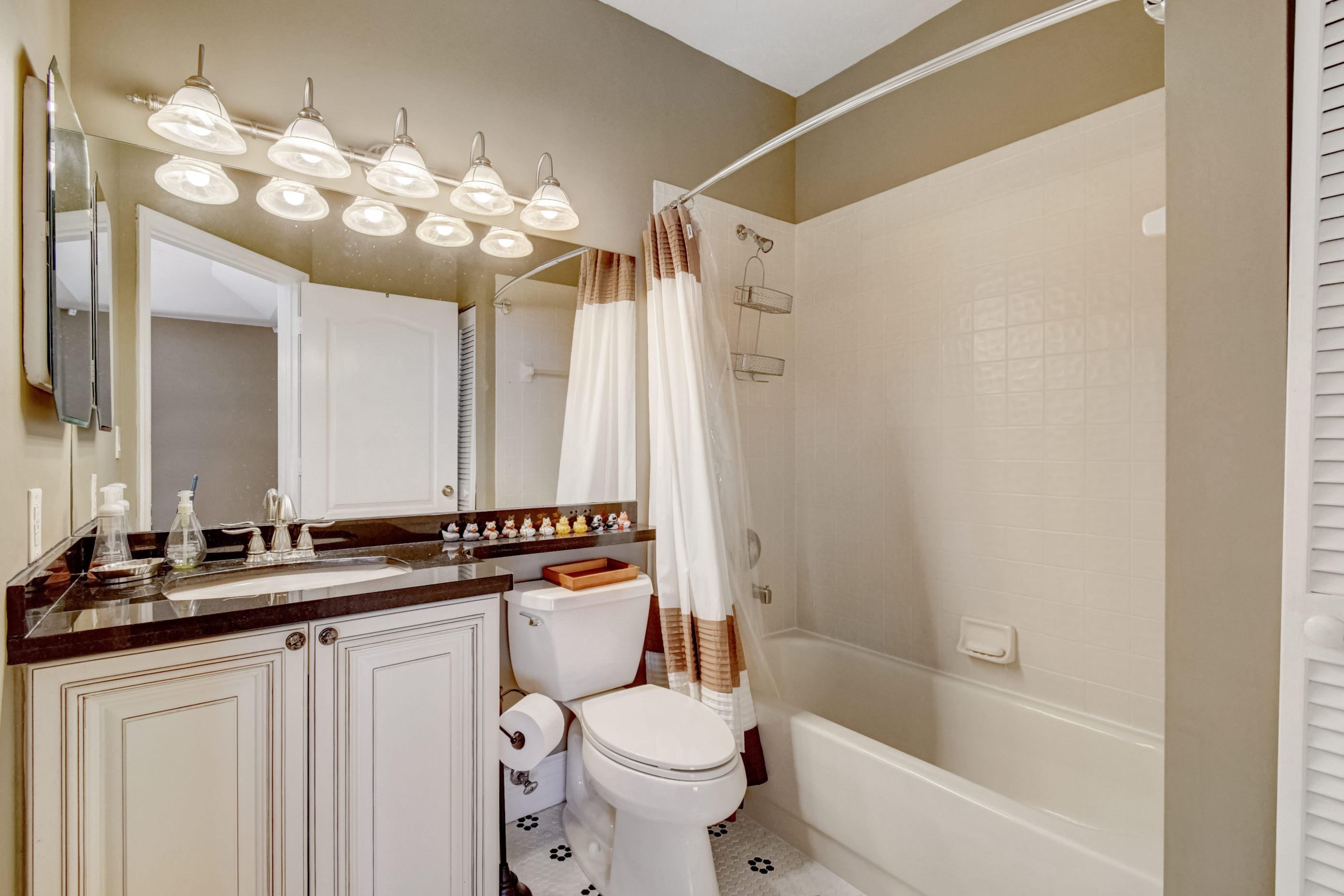 8647 Vía Reale, Unit 4 Boca Raton, FL 33496 - Photo 25 of 30 26_dsc_3133_4_5_6_7