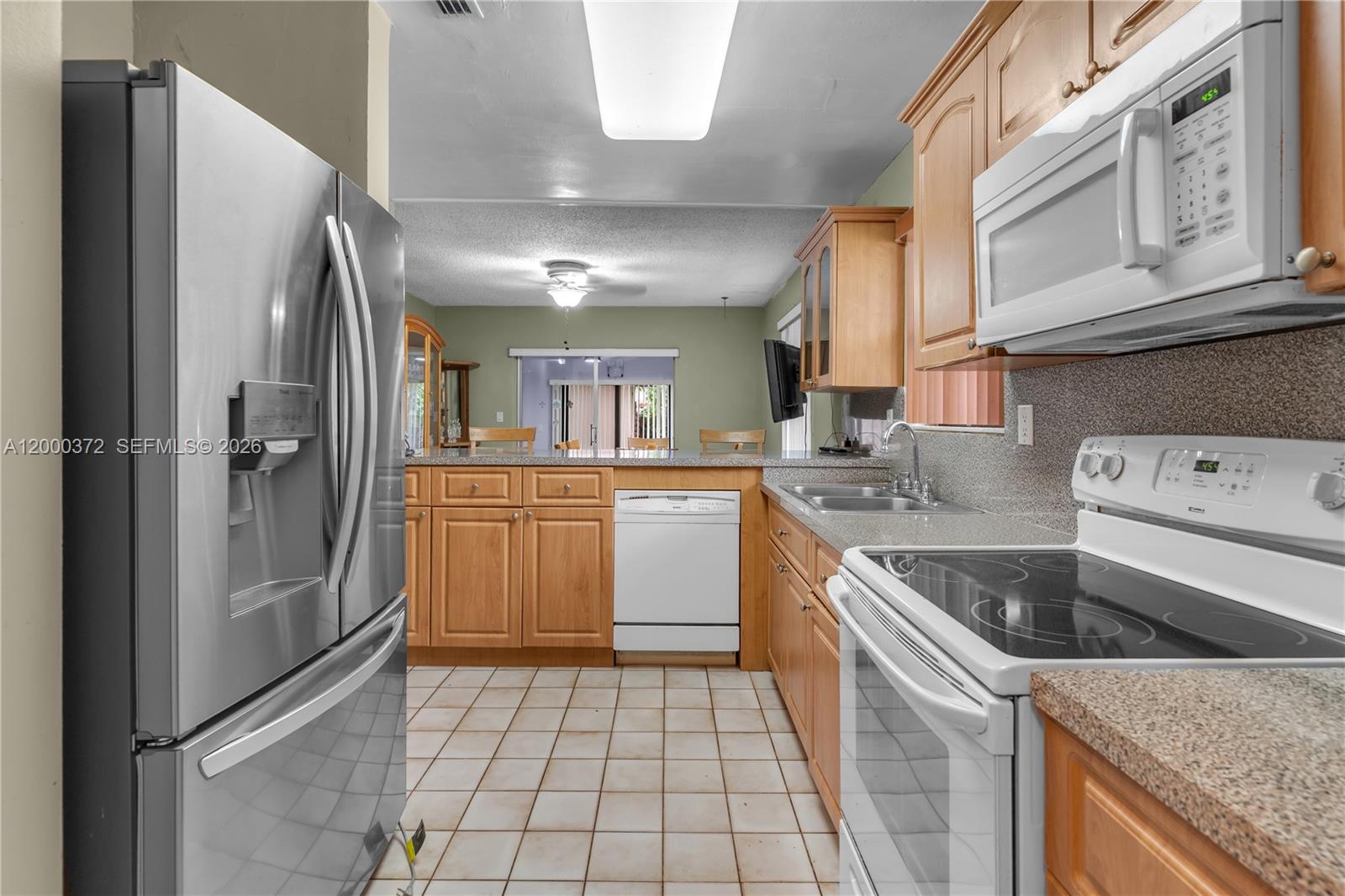 6770 Southwest 15th Street Miami, FL 33144 - Photo 9 of 36