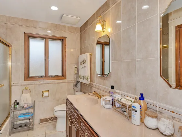 $342,499 | 6819 West 127th Street, Palos Heights, IL 60463