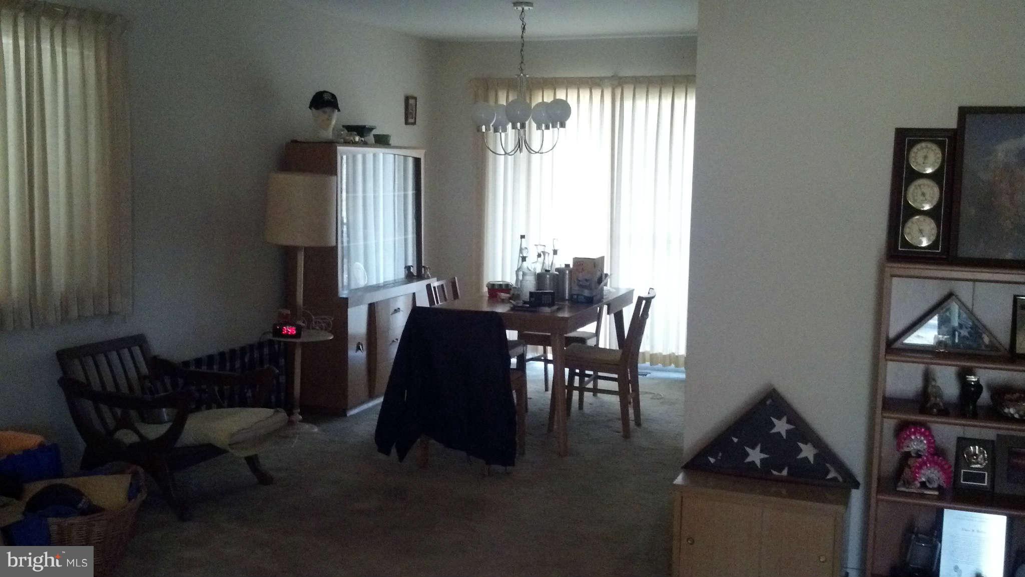 802 Caddington Avenue Silver Spring, MD 20901 - Photo 5 of 9 Interior (General)