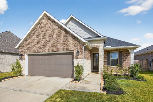 $329,000 | 18830 Shadowfax Trail, Tomball, TX 77377