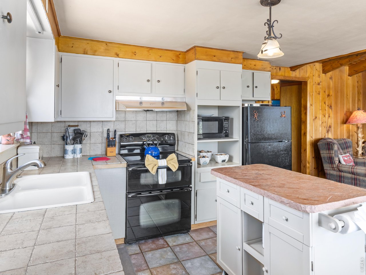 1251 Giant Track Road Estes Park, CO 80517 - Photo 14 of 29 Kitchen