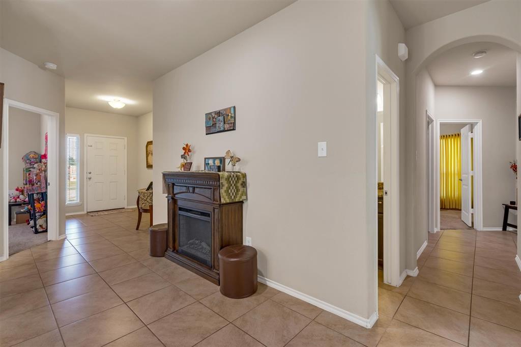 520 Rustic Oak Lane McKinney, TX 75072 - Photo 5 of 37