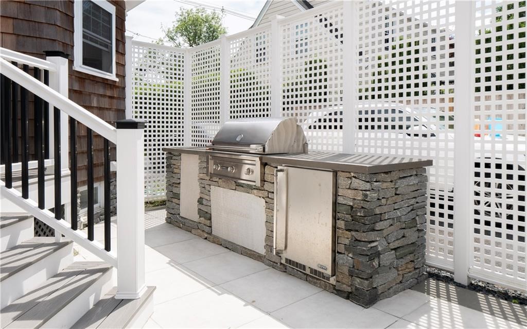 122 Ruggles Avenue Newport, RI 02840 - Photo 46 of 50