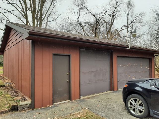 8636 Richardson Road Spring Grove, IL 60081 - Photo 2 of 31